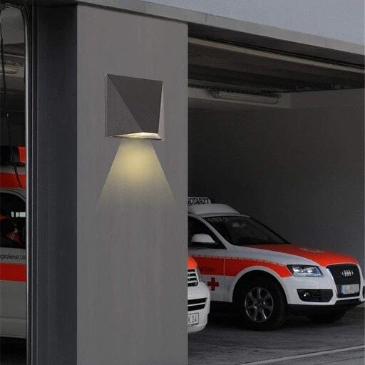 Simple and Contemporary Wall Light